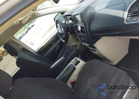 2011 Chrysler Town & Country Touring from USA, damaged, VIN 2A4RR5DG1BR781583